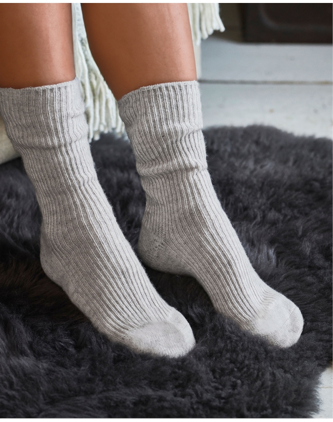 Ribbed Cashmere Socks