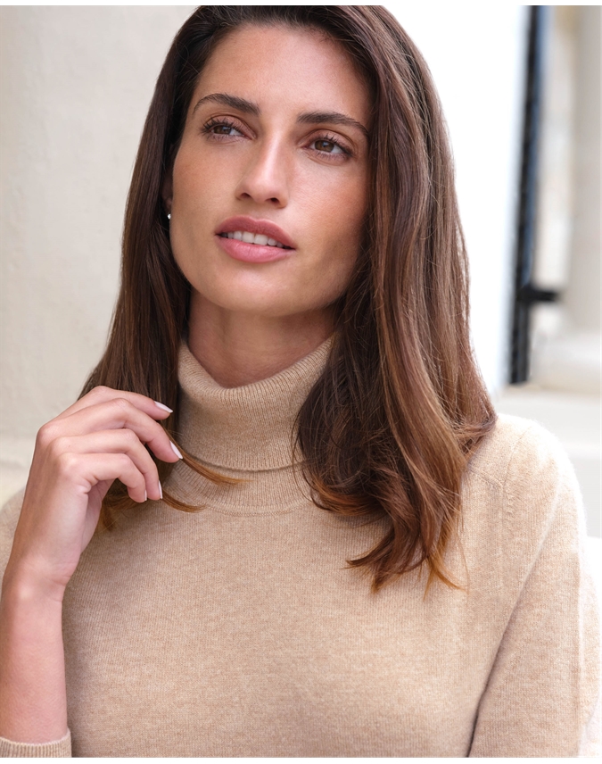 Womens Cashmere Turtle Neck Sweater
