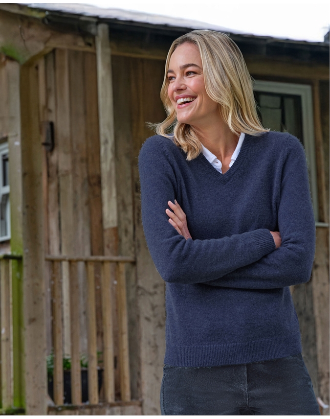 Womens Lambswool V Neck Sweater