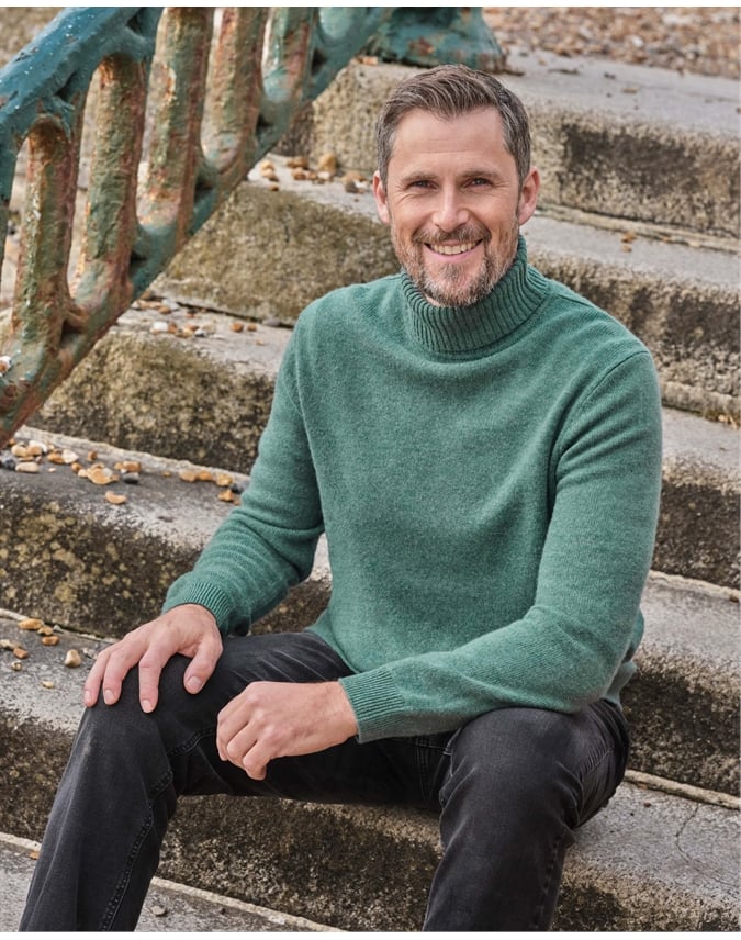 Mens Lambswool Turtle Neck Sweater