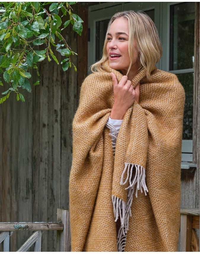Pure Wool Beehive Throw