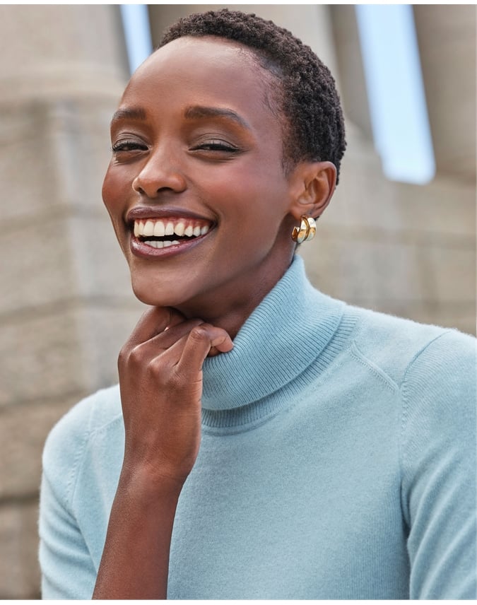 Womens Cashmere Turtle Neck Sweater