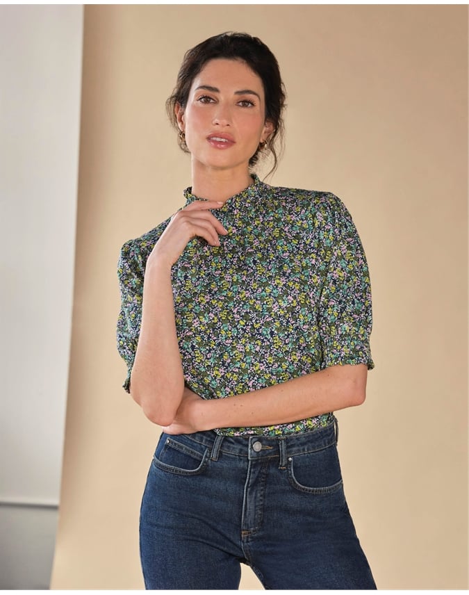 Shirred Short Sleeve Turtle Neck