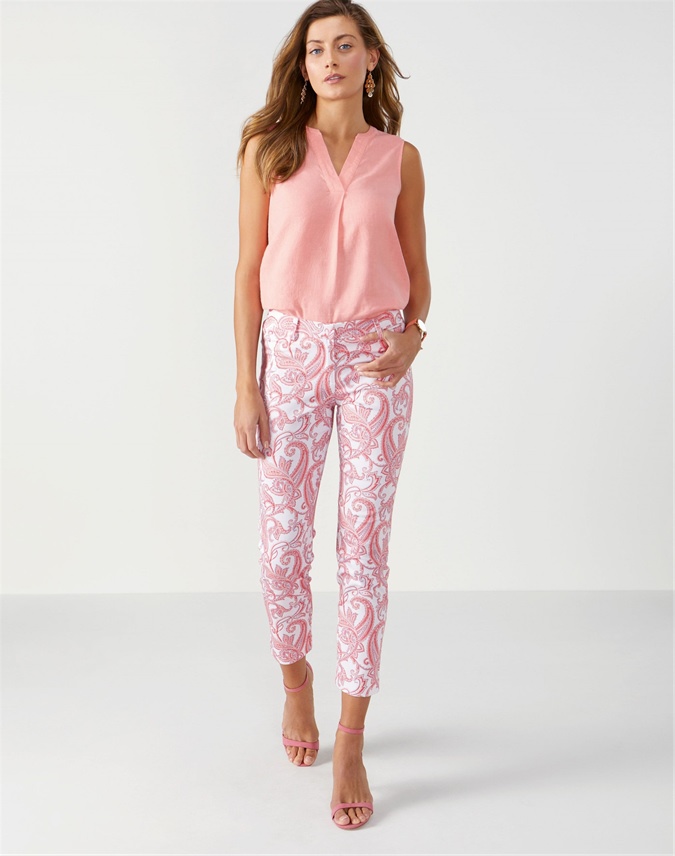 pink capri trousers