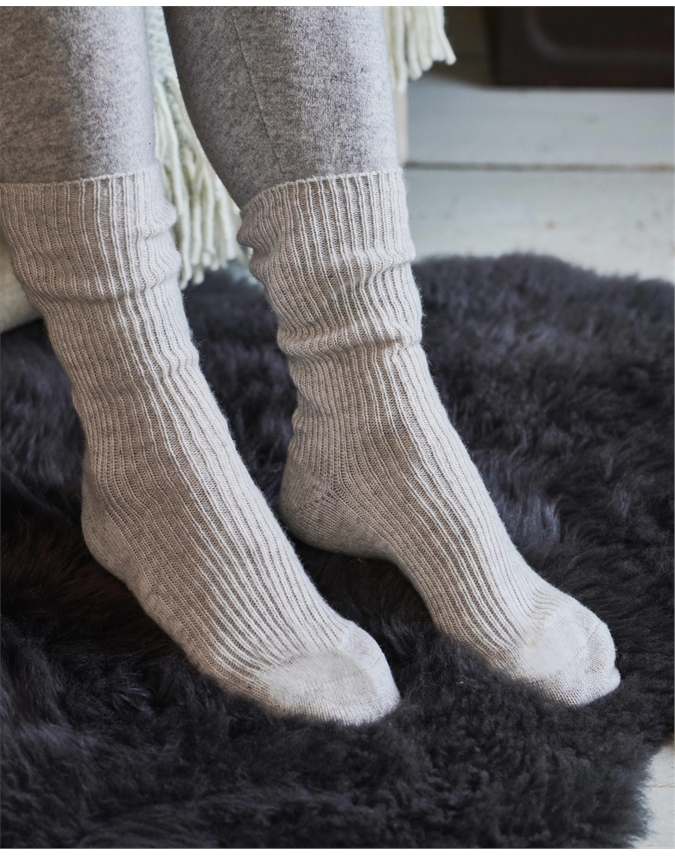 Ribbed Cashmere Socks