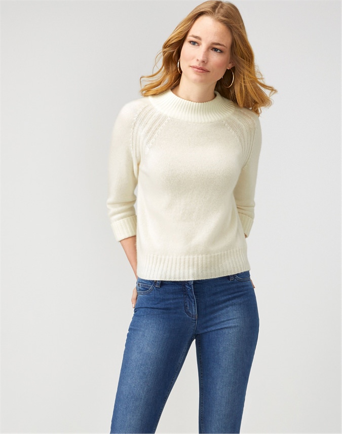 Soft White | Cashmere Lofty Turtle Neck Sweater | Pure Collection