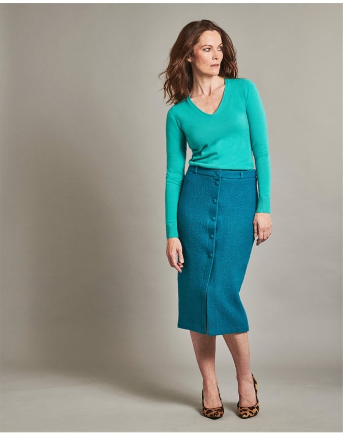 Bright Aqua | Cashmere Slim Fit V Neck Sweater | Pure Collection