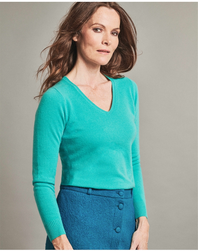 Bright Aqua | Cashmere Slim Fit V Neck Sweater | Pure Collection