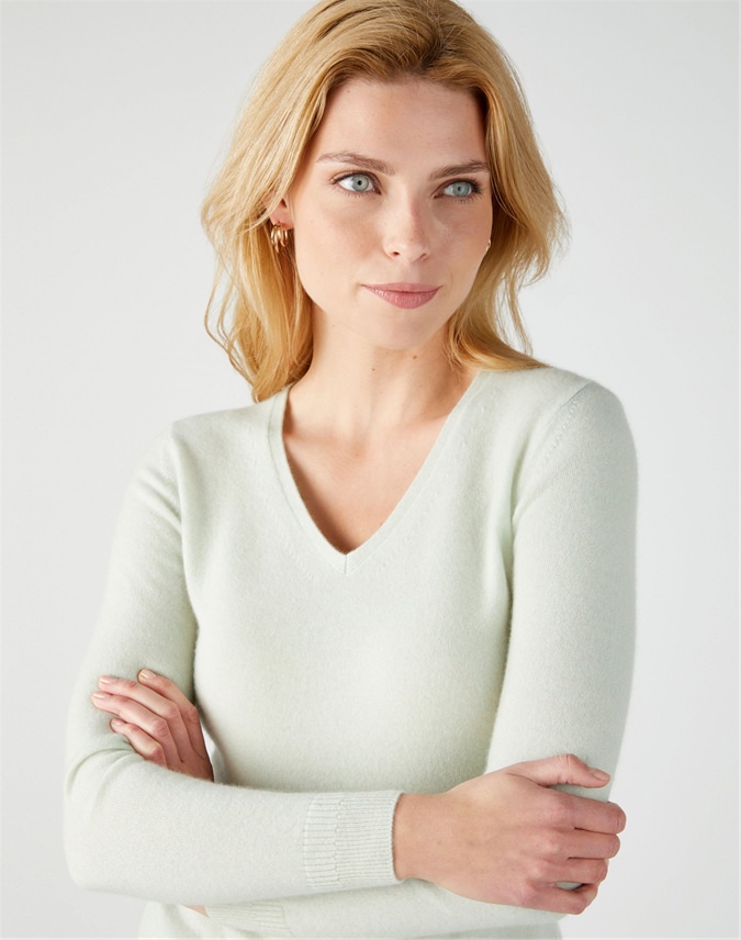 Download Heather Mint | Cashmere Slim Fit V Neck Sweater | Pure ...