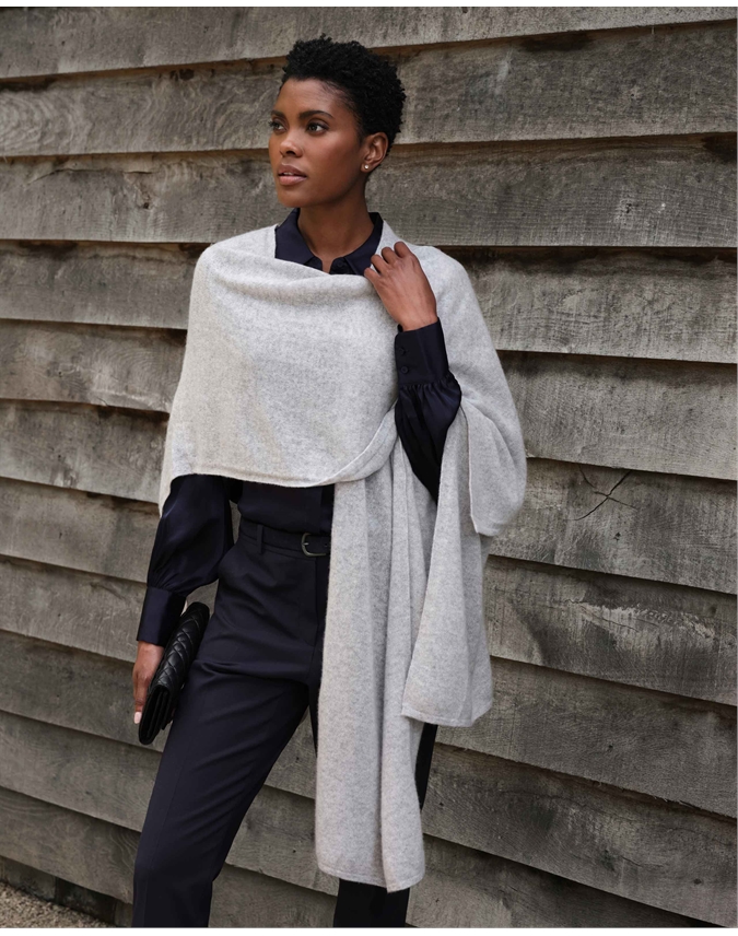 Gassato Cashmere Knitted Wrap