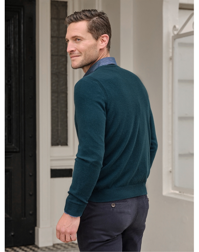 Deep Green | Mens Cashmere V Sweater | Pure Collection