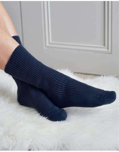 Ribbed Cashmere Socks