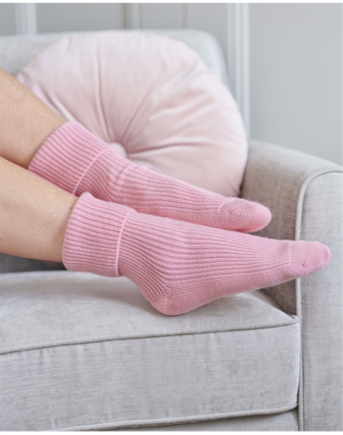 Ribbed Cashmere Socks