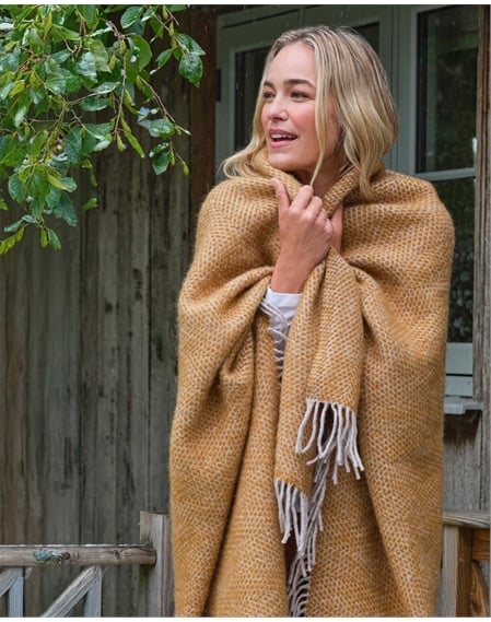 Pure Wool Beehive Throw