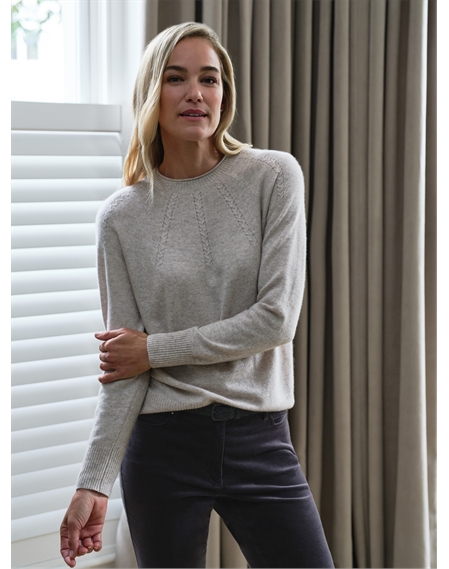 Cashmere Jumpers and Sweaters Women 
