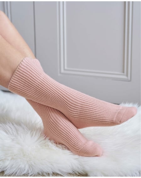 Ribbed Cashmere Socks