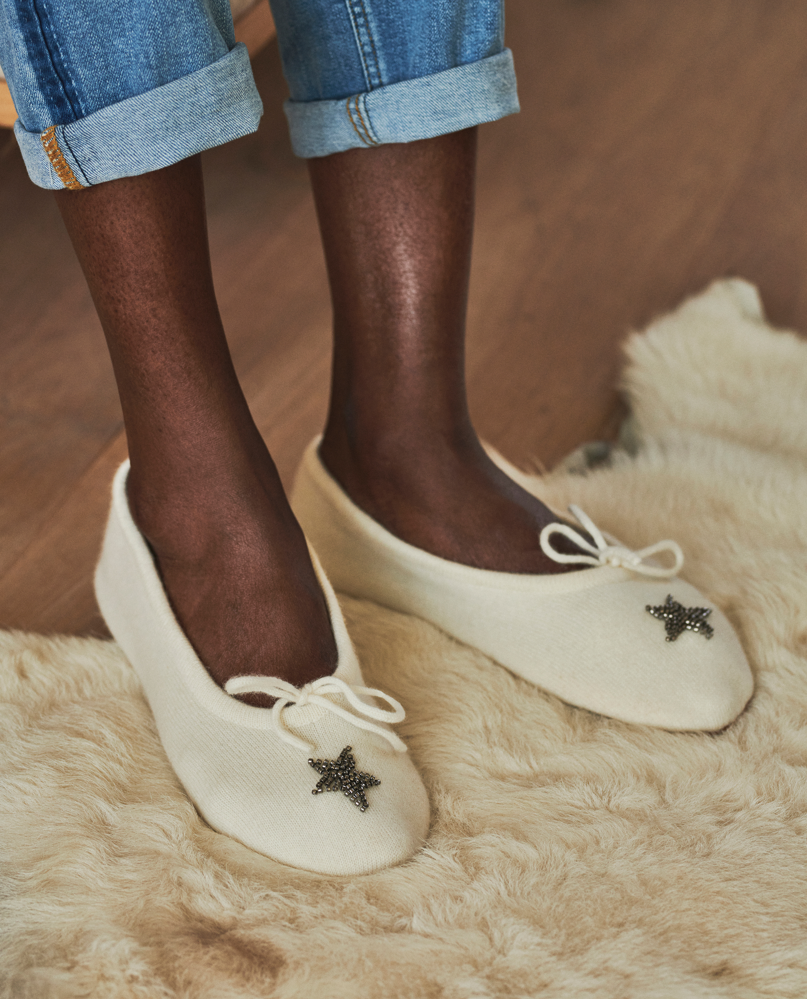 skin cashmere slippers