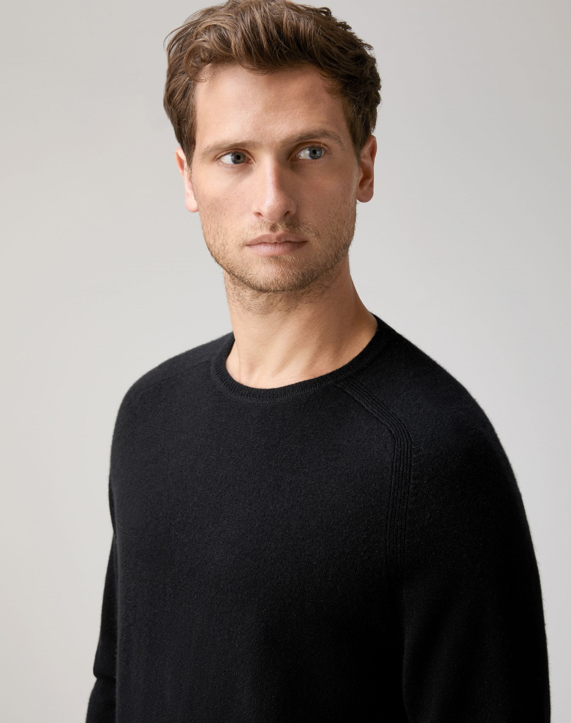 Black | Mens Cashmere Crew Neck Sweater | Pure Collection