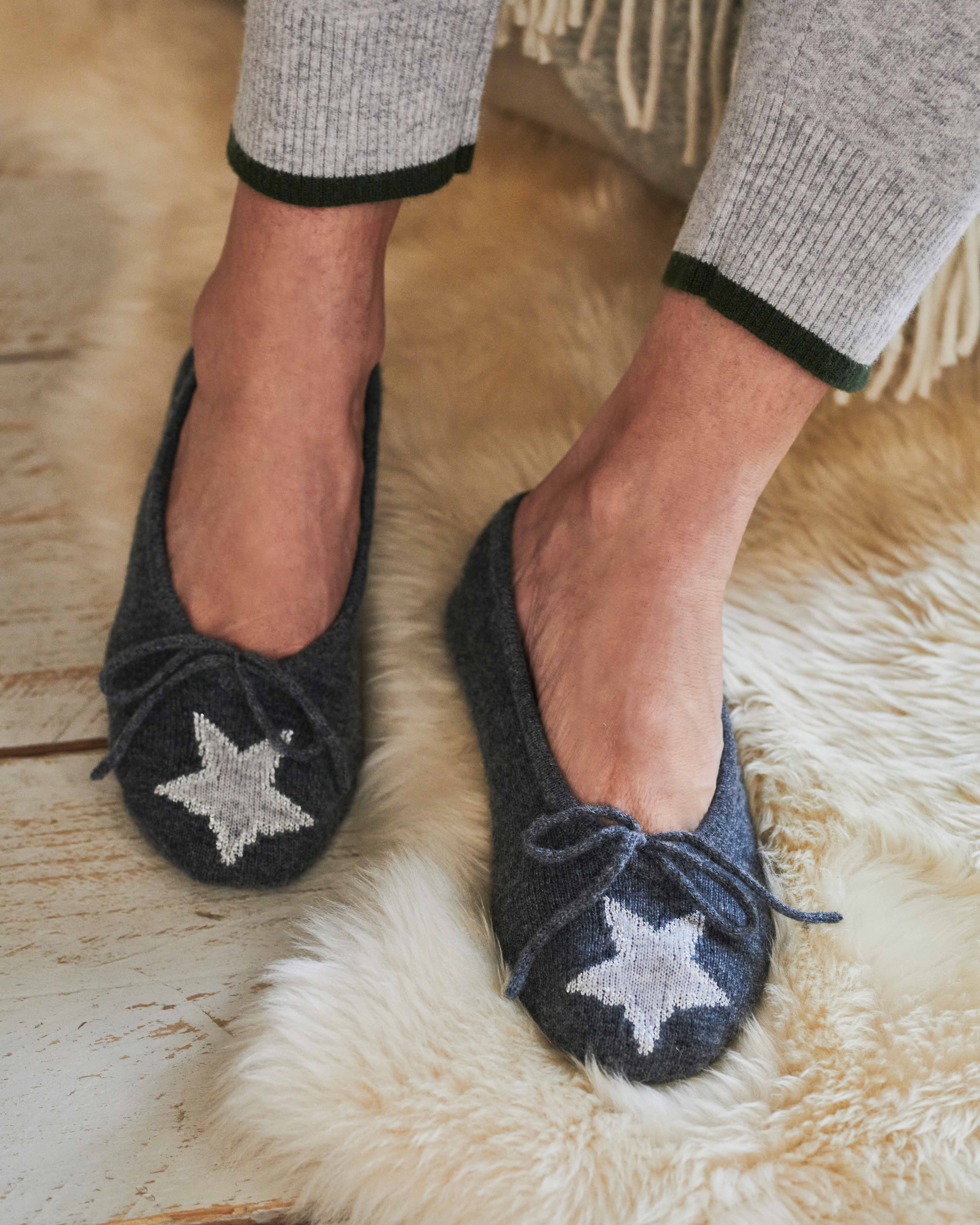 skin cashmere slippers