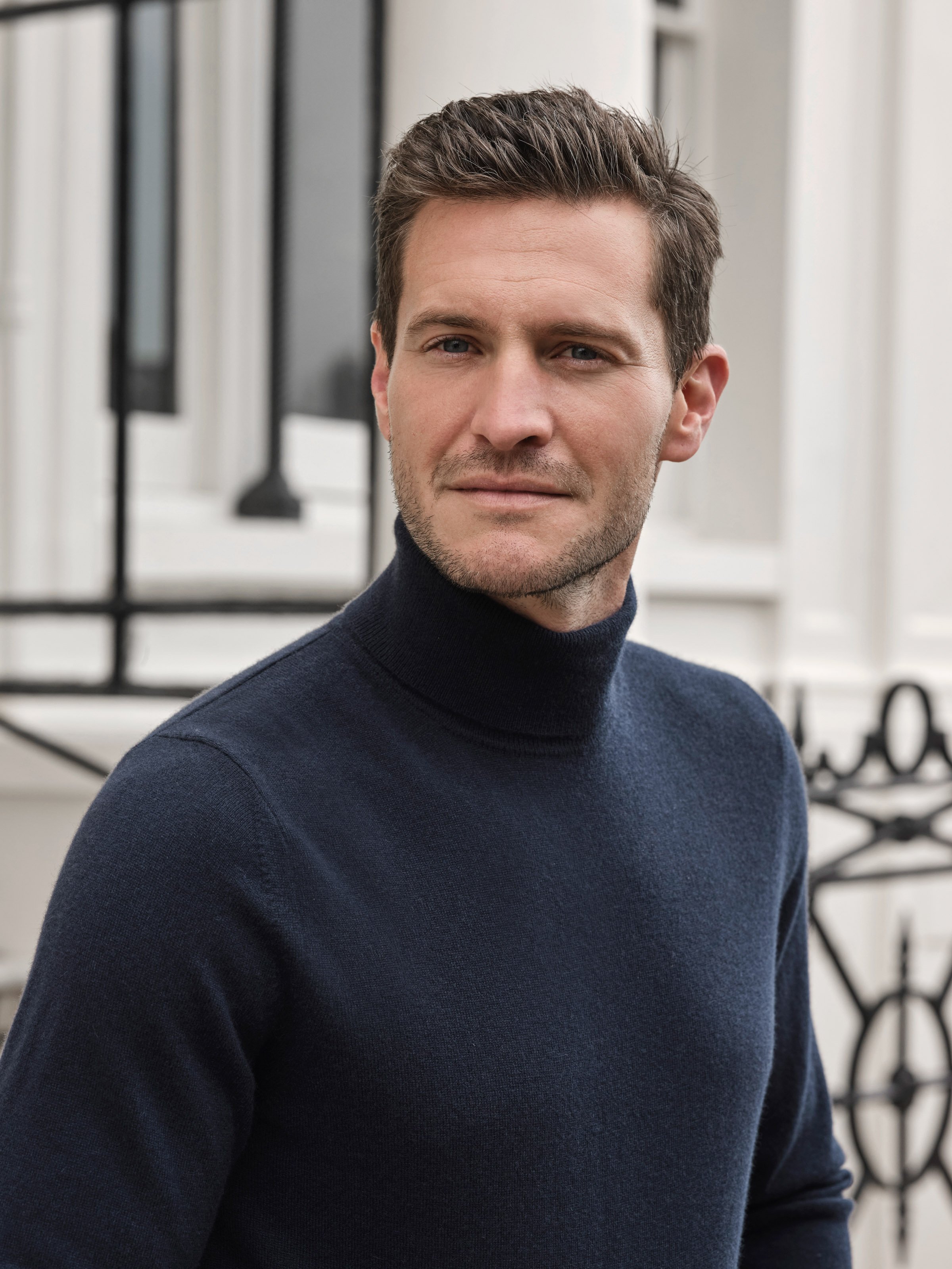 navy-mens-cashmere-roll-neck-sweater-pure-collection