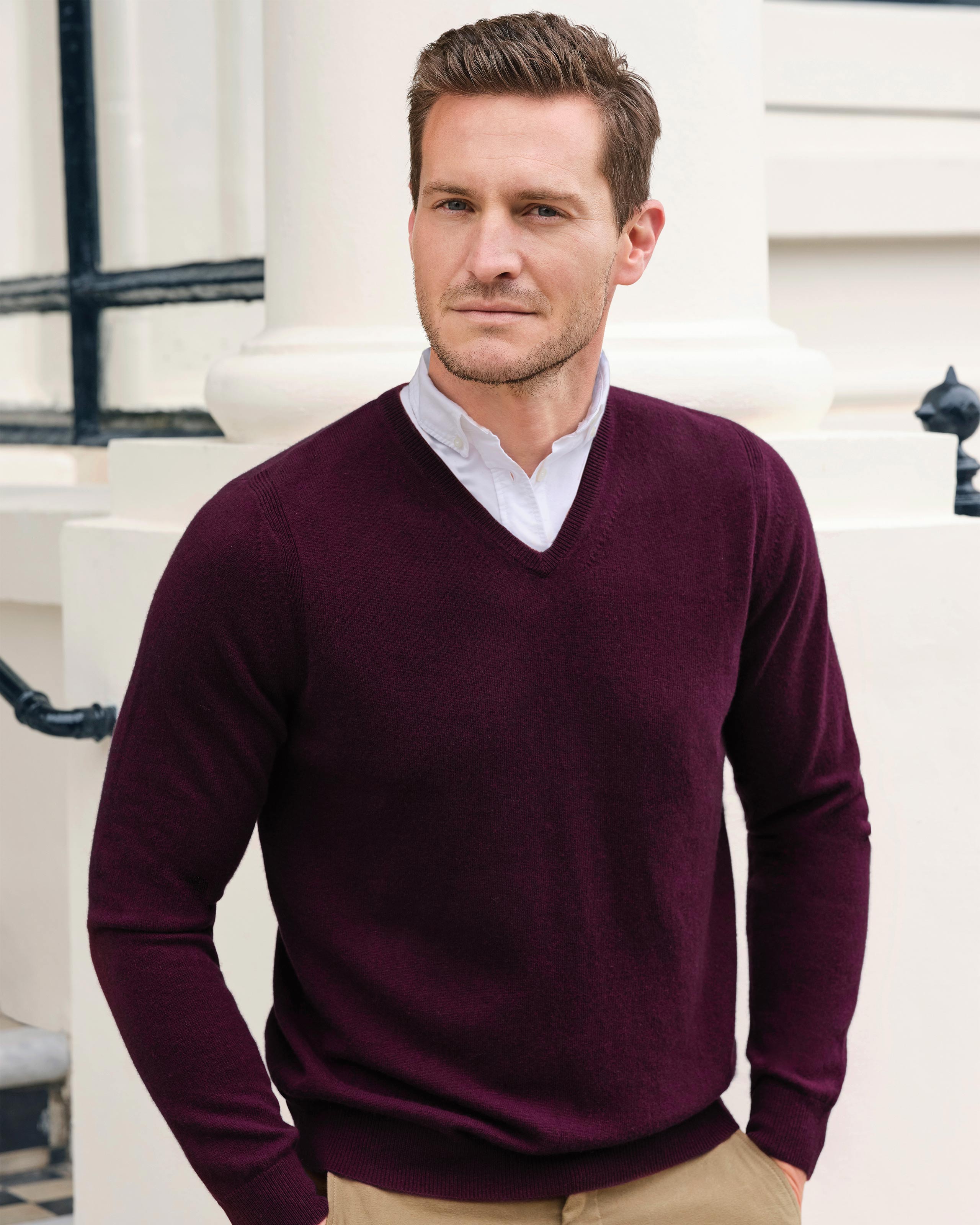 aubergine-mens-cashmere-v-sweater-pure-collection