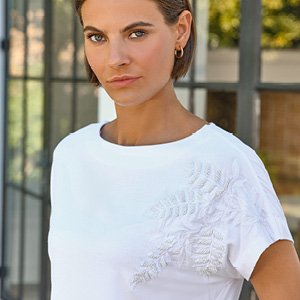 https://content.purecollection.com/upload/1/nav/7fe5fa5b_p_190526_dd_mob_new_in.jpg